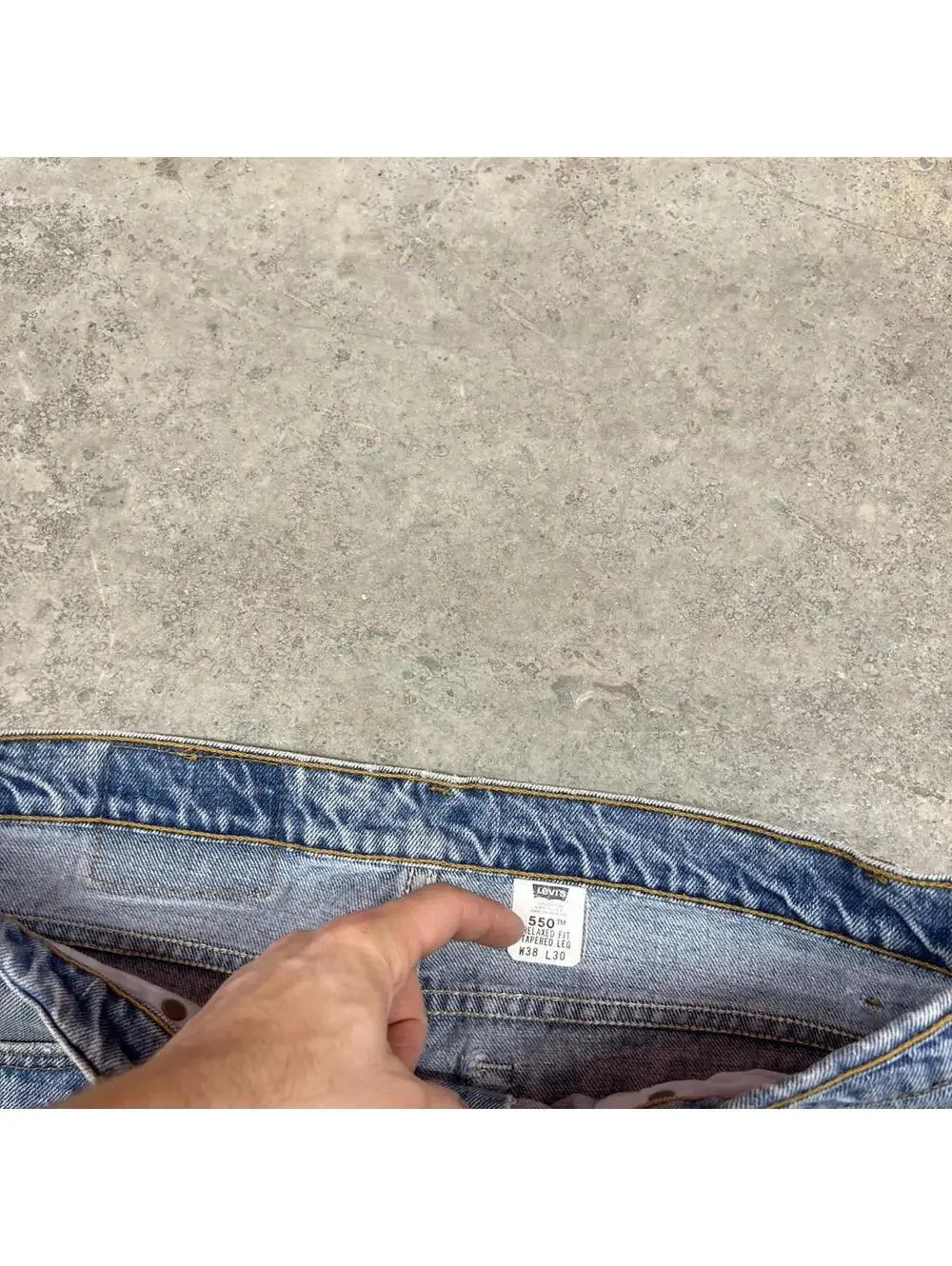 vintage levis 550 faded blue relaxed baggy fit made in usa jeans size 38 x 30